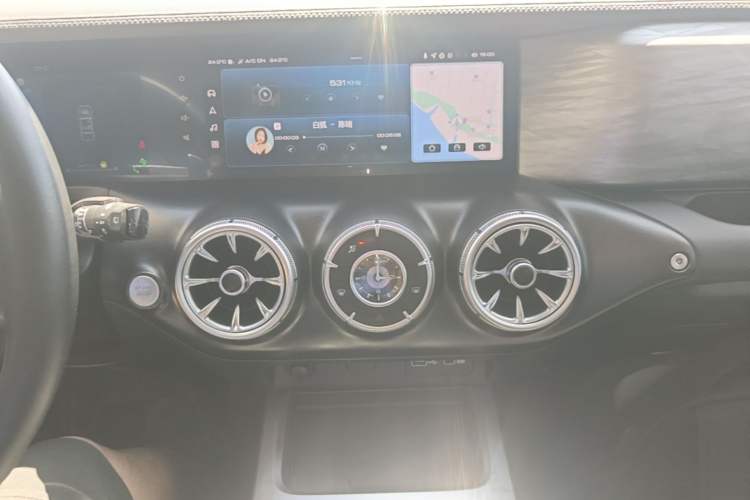 Used Tank 300 2021 City Edition 2.0T—Truly Stylish Audio And AC Panel