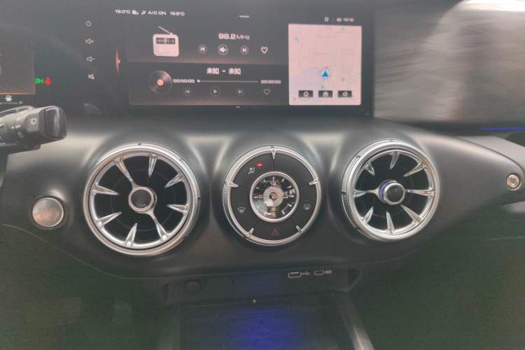 Used Tank 300 2021 Off-Road Edition 2.0T Challenger Audio And AC Panel