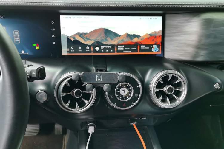 Used Tank 300 2021 Off-Road Edition 2.0T Conqueror Audio And AC Panel