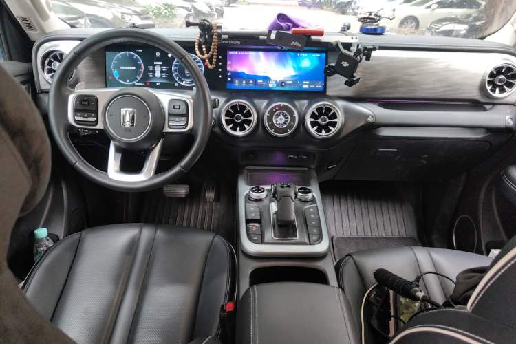 Used Tank 300 2021 City Edition 2.0T—Truly Stylish Center Console