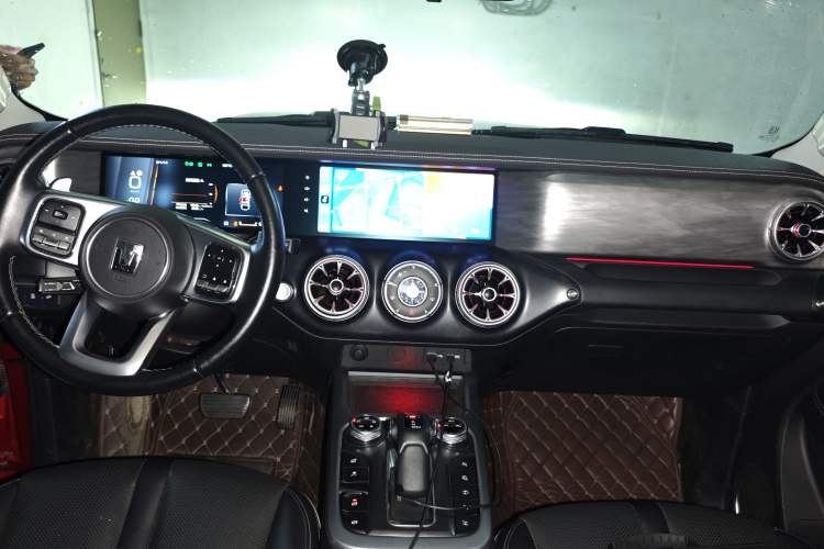 Used Tank 300 2021 Off-Road Edition 2.0T Conqueror Center Console