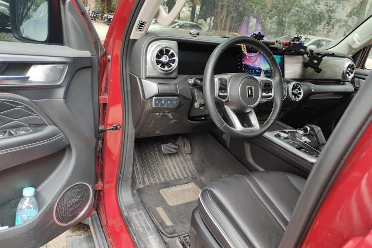 Used Tank 300 2021 City Edition 2.0T—Truly Stylish Driver Seat