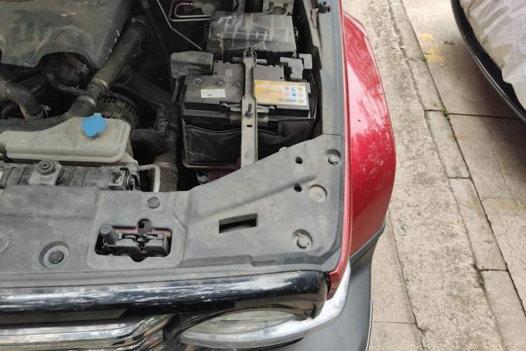 Used Tank 300 2021 City Edition 2.0T—Truly Stylish Engine Bay Left