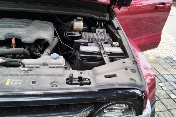Used Tank 300 2021 City Edition 2.0T—Truly Stylish Engine Bay Left