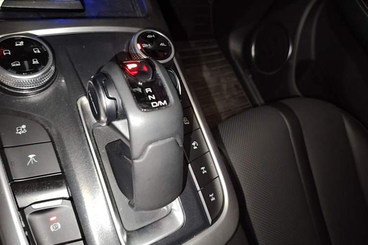 Used Tank 300 2021 Off-Road Edition 2.0T Conqueror Gear Lever