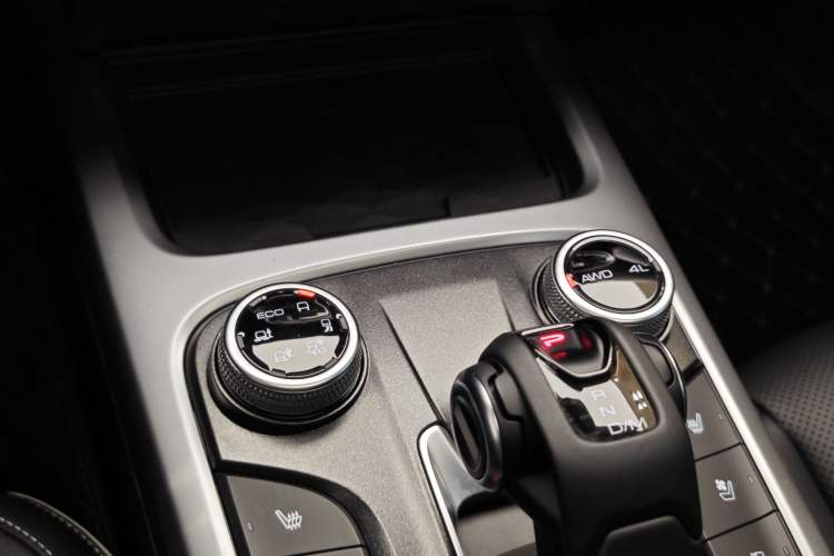 Used Tank 300 2021 City Edition 2.0T—Truly Stylish Interior 12