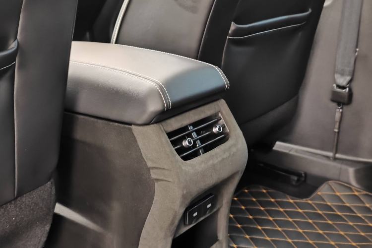 Used Tank 300 2021 City Edition 2.0T—Truly Stylish Interior 14