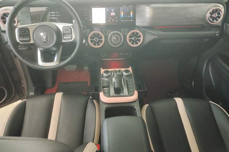 Used Tank 300 2021 City Edition 2.0T—Truly Stylish Interior 3