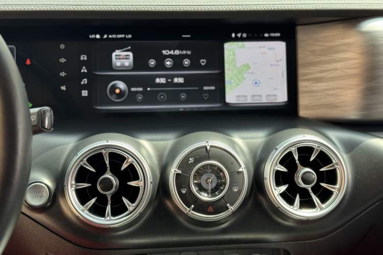 Used Tank 300 2021 City Edition 2.0T—Truly Stylish Interior 3