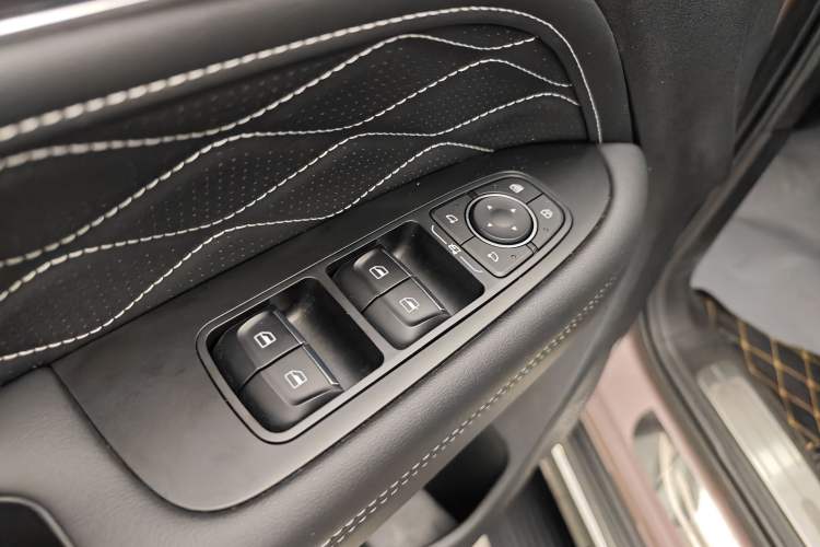Used Tank 300 2021 City Edition 2.0T—Truly Stylish Interior 4