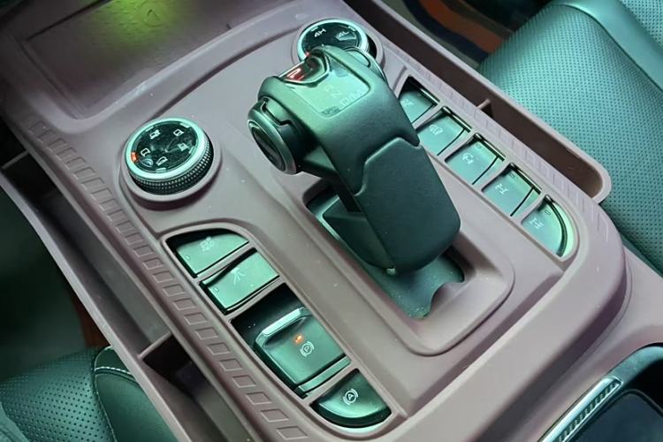Used Tank 300 2021 Off-Road Edition 2.0T Challenger Interior 4