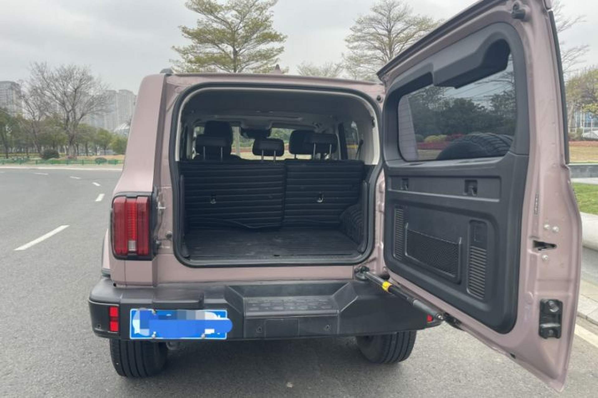 Used Tank 300 2021 City Edition 2.0T—Truly Stylish Interior 4