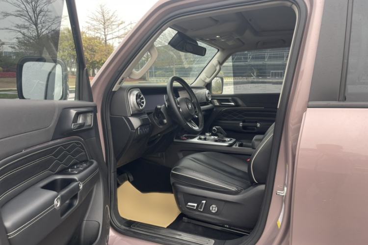Used Tank 300 2021 City Edition 2.0T—Truly Stylish Interior 7