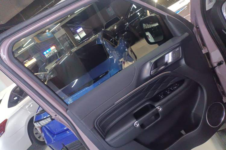 Used Tank 300 2021 City Edition 2.0T—Truly Stylish Interior 7