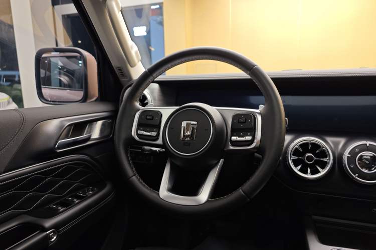 Used Tank 300 2021 City Edition 2.0T—Truly Stylish Interior 8