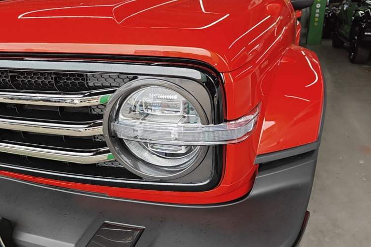 Used Tank 300 2021 City Edition 2.0T—Truly Stylish Left Front Headlight
