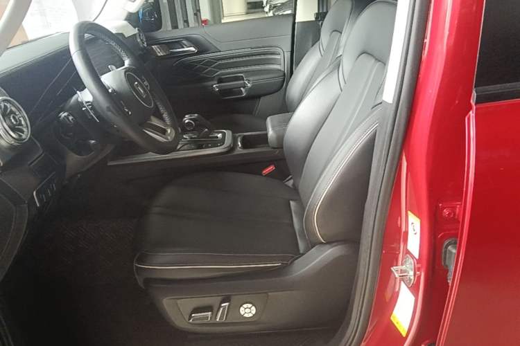 Used Tank 300 2021 City Edition 2.0T—Truly Stylish Left Front Seat