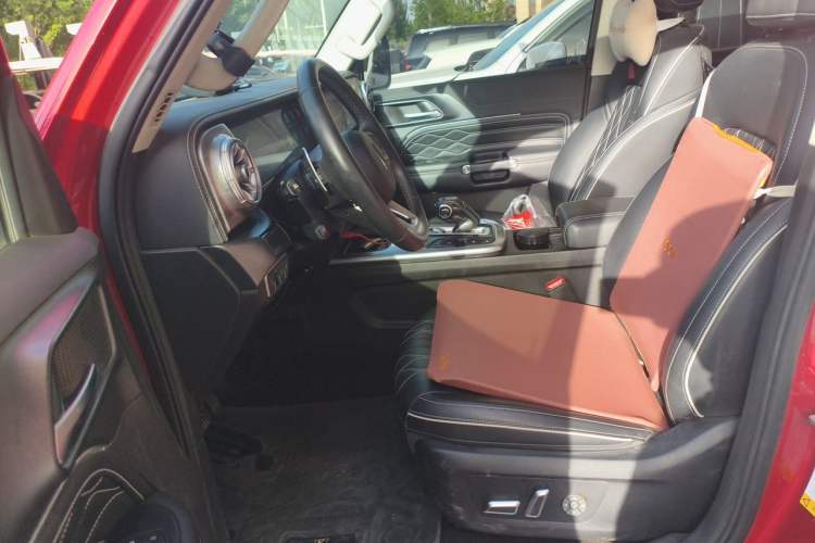 Used Tank 300 2021 Off-Road Edition 2.0T Challenger Left Front Seat