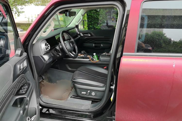 Used Tank 300 2021 Off-Road Edition 2.0T Conqueror Left Front Seat