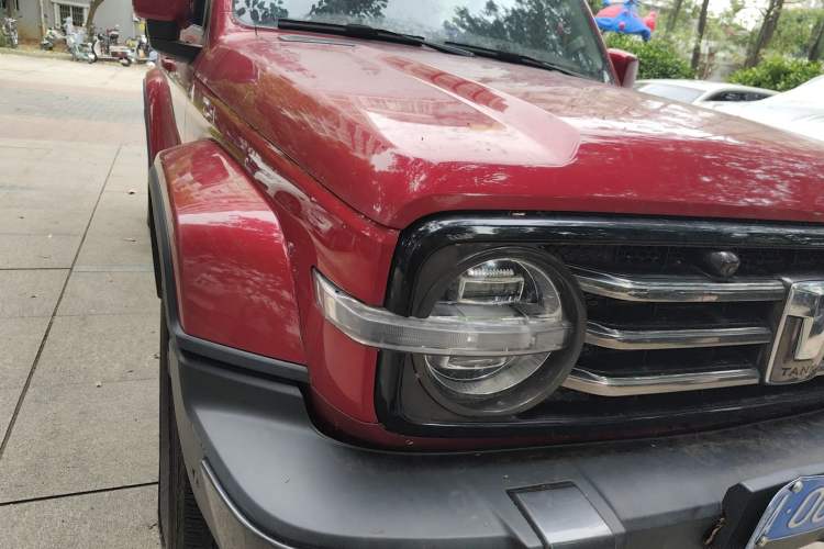 Used Tank 300 2021 City Edition 2.0T—Truly Stylish Right Front Headlight