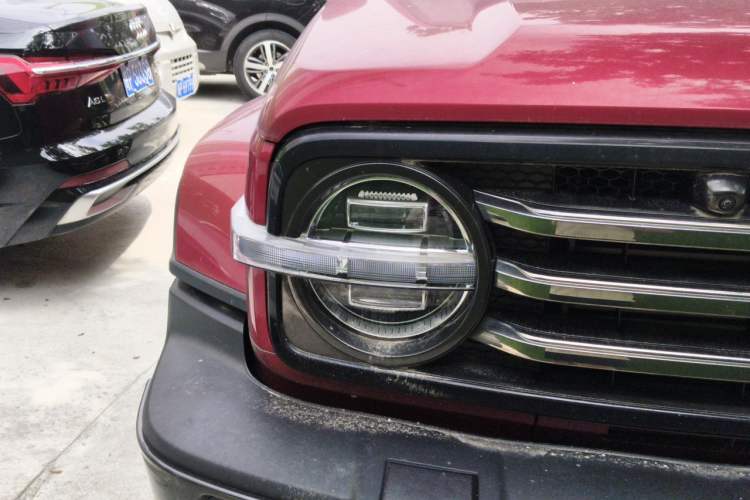 Used Tank 300 2021 City Edition 2.0T—Truly Stylish Right Front Headlight