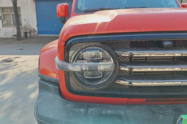 Used Tank 300 2021 City Edition 2.0T—Truly Stylish Right Front Headlight