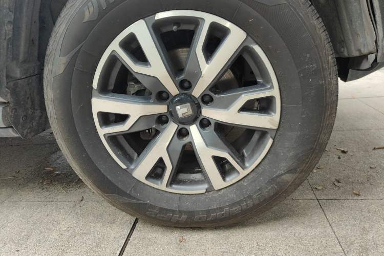 Used Tank 300 2021 City Edition 2.0T—Truly Stylish Right Front Wheel Hub