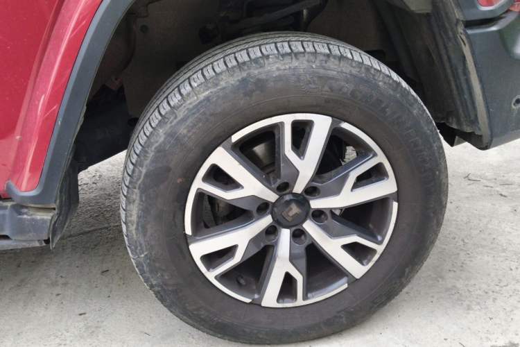 Used Tank 300 2021 City Edition 2.0T—Truly Stylish Right Front Wheel Hub