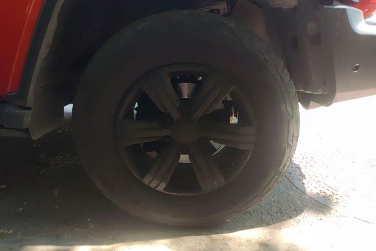 Used Tank 300 2021 City Edition 2.0T—Truly Stylish Right Front Wheel Hub