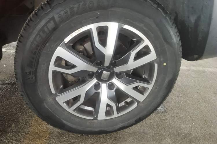 Used Tank 300 2021 City Edition 2.0T—Truly Stylish Right Front Wheel Hub