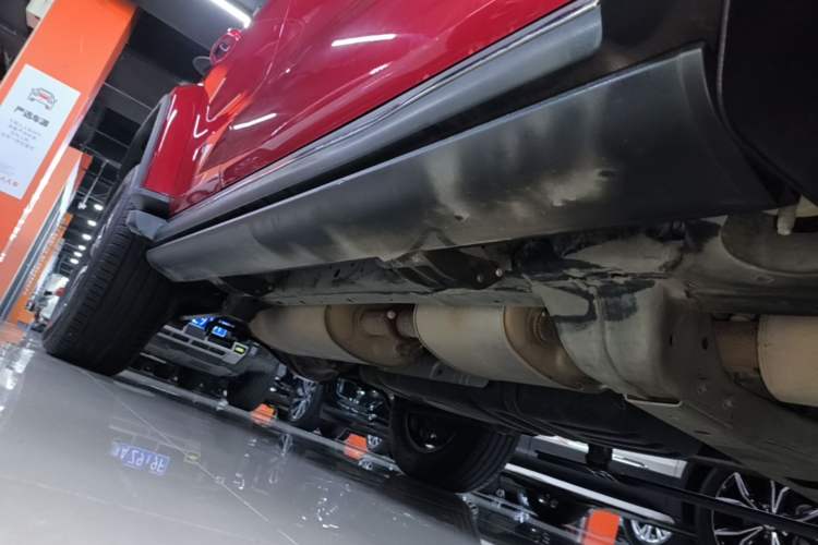 Used Tank 300 2021 City Edition 2.0T—Truly Stylish Right Side Sill