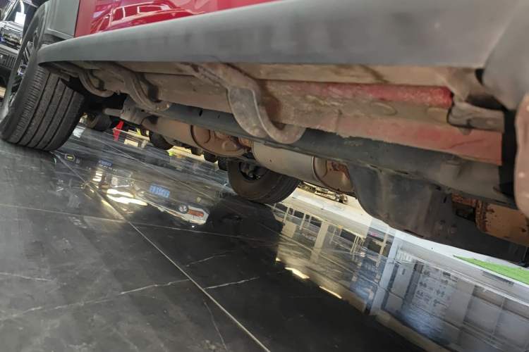 Used Tank 300 2021 Off-Road Edition 2.0T Challenger Right Side Sill