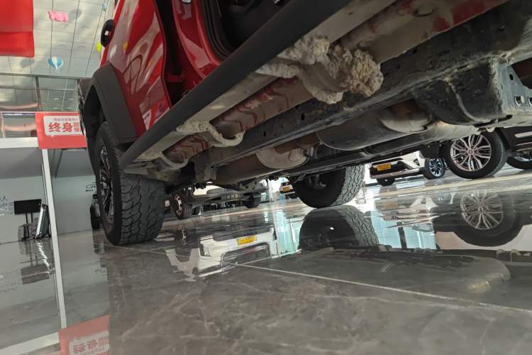 Used Tank 300 2021 Off-Road Edition 2.0T Challenger Right Side Sill
