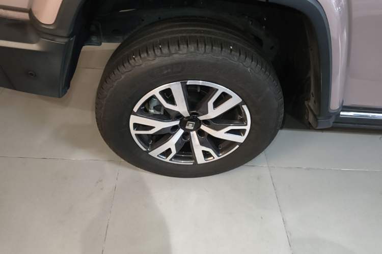 Used Tank 300 2021 City Edition 2.0T—Truly Stylish Right Rear Wheel Hub