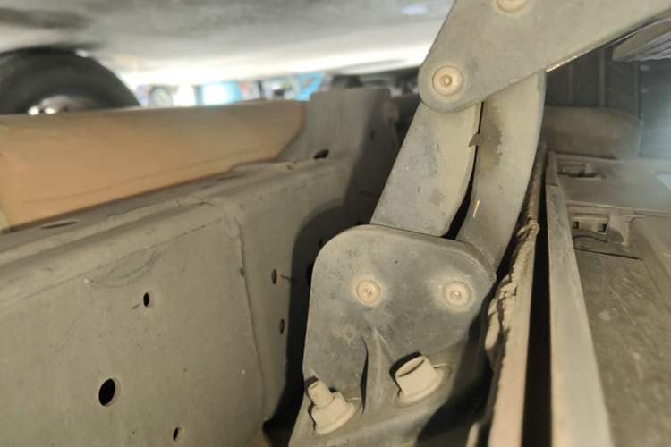 Used Tank 300 2021 City Edition 2.0T—Truly Stylish Right Side Sill