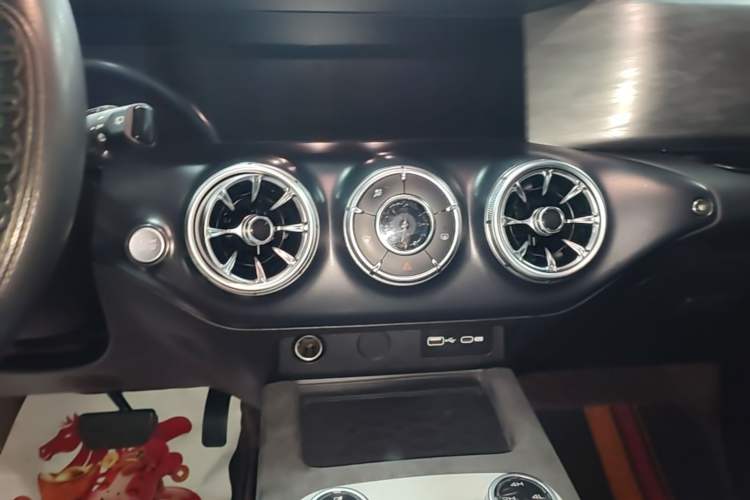 Used Tank 300 2021 Off-Road Edition 2.0T Conqueror Audio And AC Panel