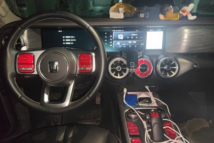 Used Tank 300 2021 City Edition 2.0T—Truly Stylish Center Console