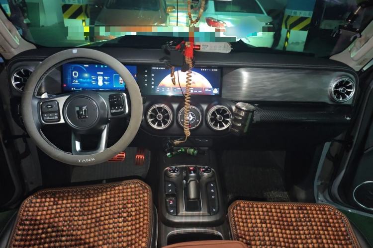 Used Tank 300 2021 Off-Road Edition 2.0T Challenger Center Console