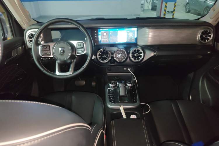 Used Tank 300 2021 City Edition 2.0T—Truly Stylish Center Console