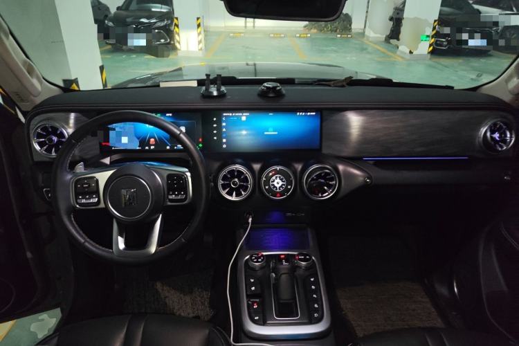 Used Tank 300 2021 City Edition 2.0T—Truly Stylish Center Console