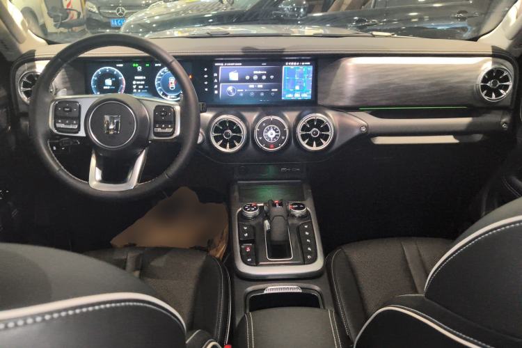 Used Tank 300 2021 City Edition 2.0T—Truly Stylish Center Console