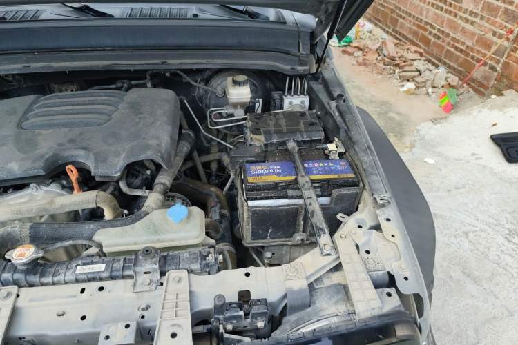 Used Tank 300 2021 Off-Road Edition 2.0T Conqueror Engine Bay Left