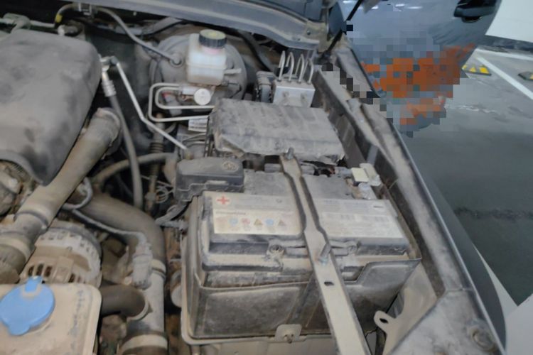 Used Tank 300 2021 Off-Road Edition 2.0T Challenger Engine Bay Left