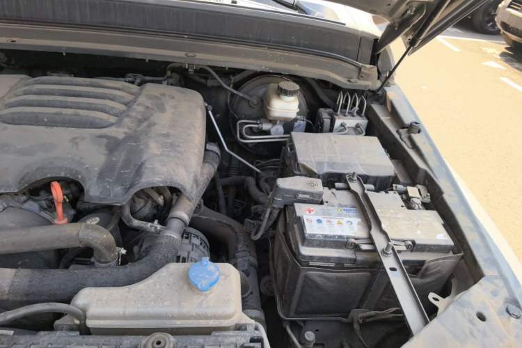 Used Tank 300 2021 City Edition 2.0T—Truly Stylish Engine Bay Left