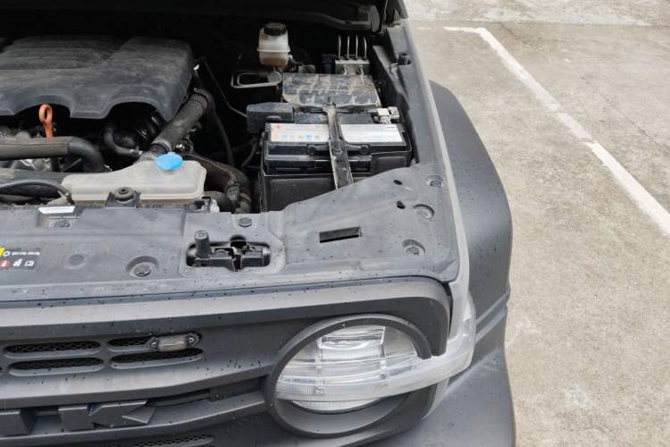 Used Tank 300 2021 Off-Road Edition 2.0T Conqueror Engine Bay Left