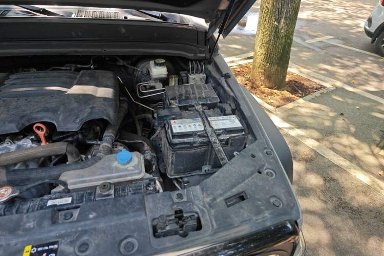Used Tank 300 2021 Off-Road Edition 2.0T Challenger Engine Bay Left