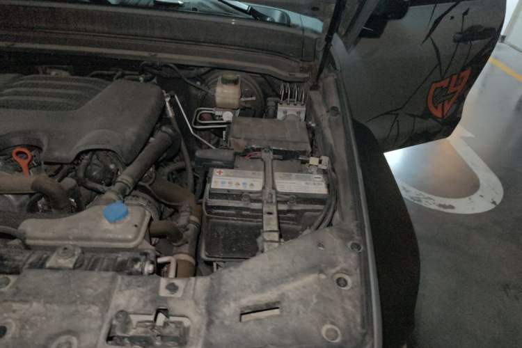Used Tank 300 2021 Off-Road Edition 2.0T Challenger Engine Bay Left