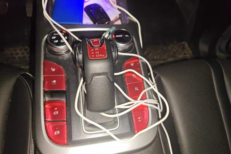 Used Tank 300 2021 City Edition 2.0T—Truly Stylish Gear Lever