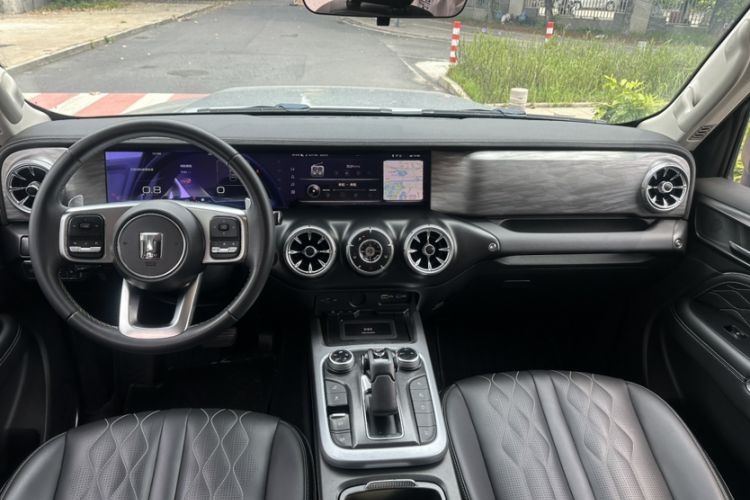 Used Tank 300 2021 Off-Road Edition 2.0T Challenger Interior 4