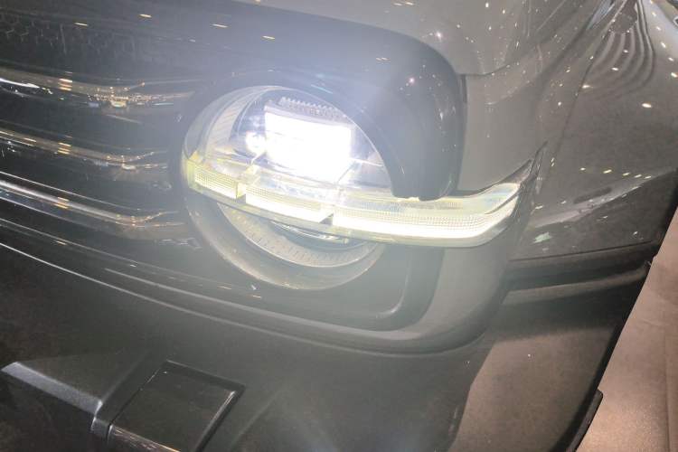 Used Tank 300 2021 City Edition 2.0T—Truly Stylish Left Front Headlight